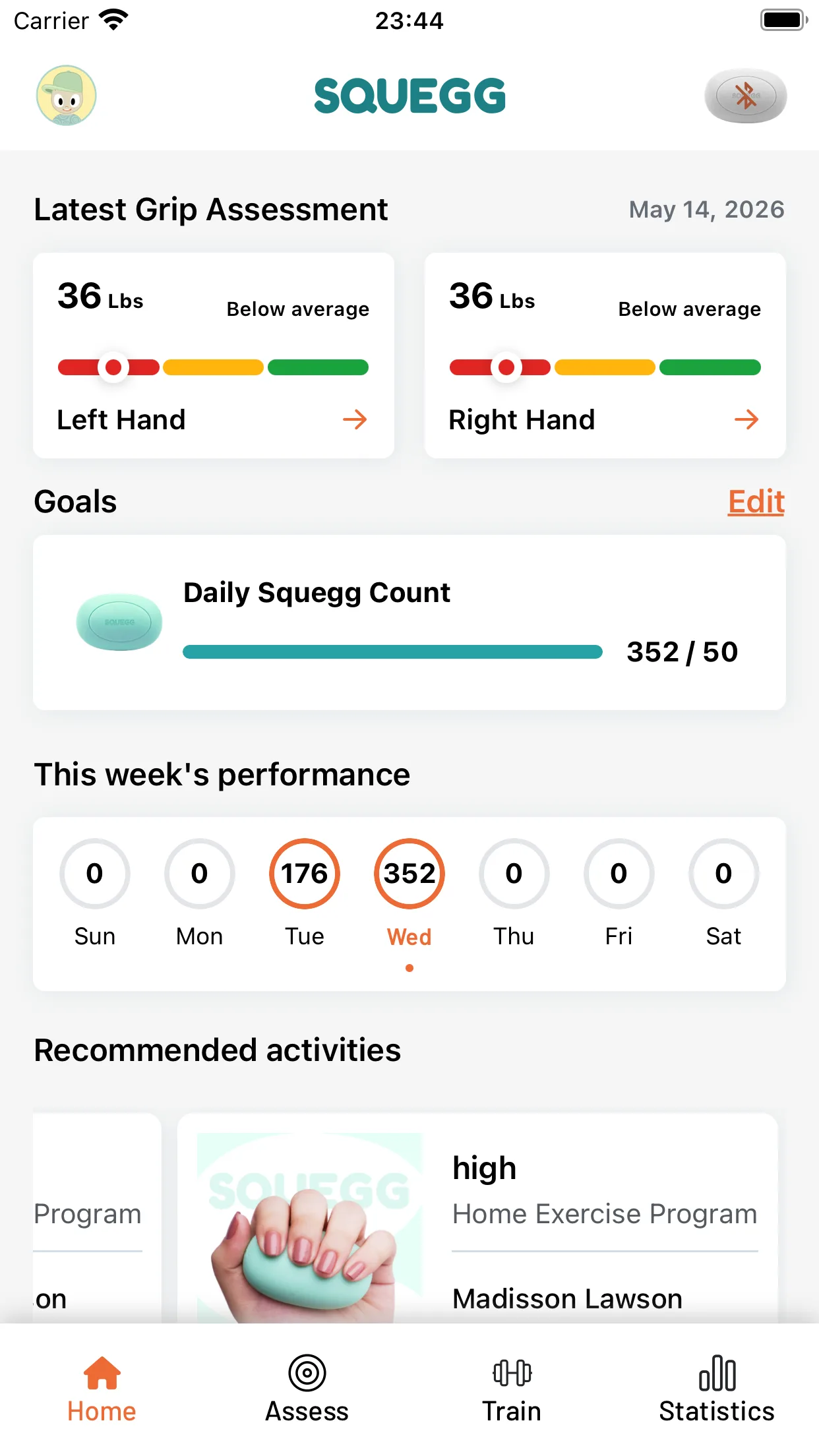 SQUEGG home screen showing left- and right-hand assessment plus daily activity.